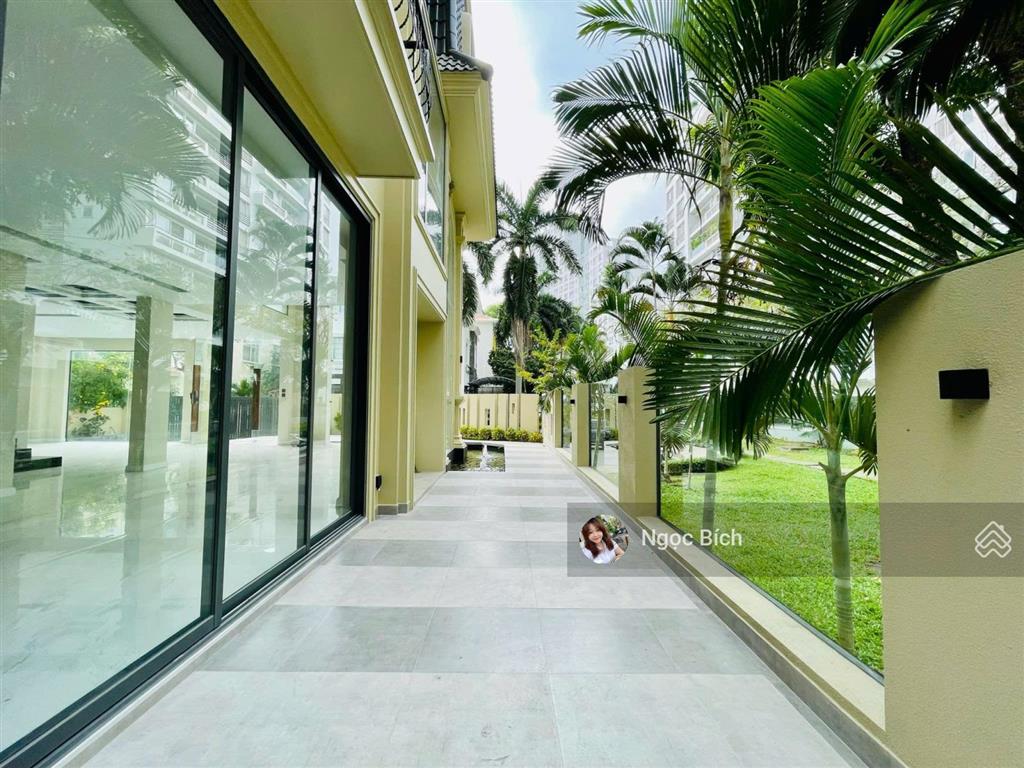 Bán biệt thự phú mỹ hưng, mỹ kim 2, góc 2 mặt tiền giá 140 tỷ đang có hợp đồng thuê 100 triệu