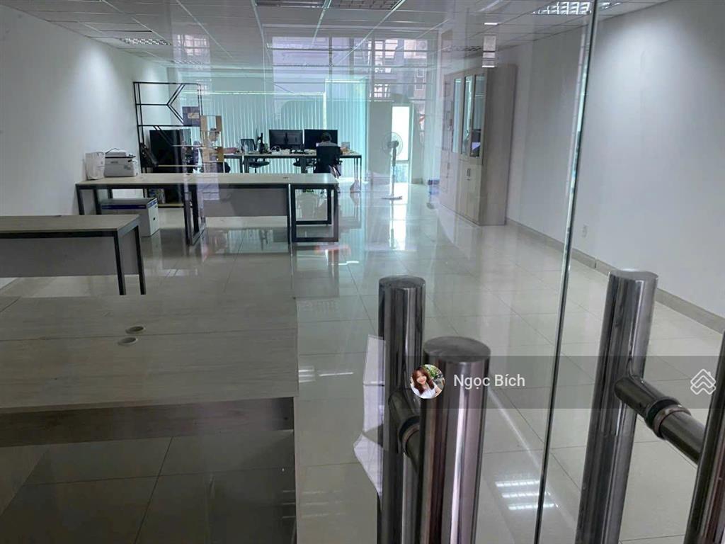 Cho thuê nhà mặt phố ở hoàng quốc việt, q7, hcm giá 50 triệu, 132m2 view đẹp, nhà mới sơn sửa
