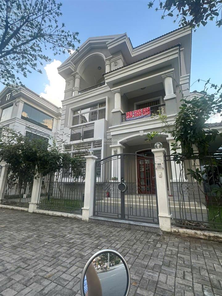 Cho thuê biệt thự phú mỹ hưng đường lớn còn 01 căn. giá tốt 115 triệu/tháng  0931 155 *** bích