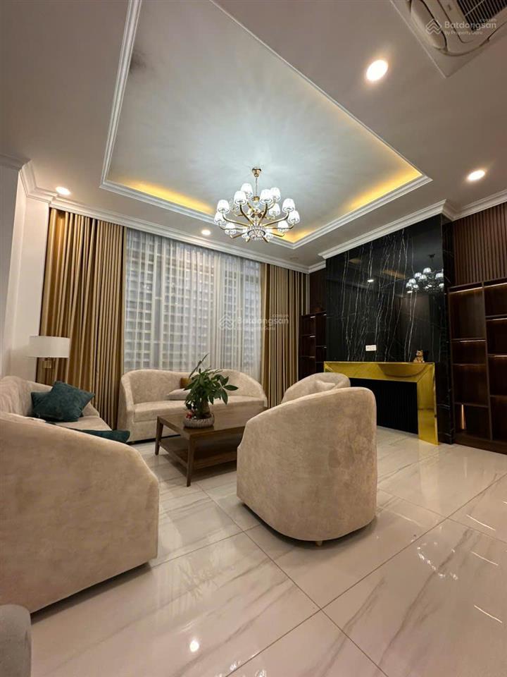 Cho thuê biệt thự phú mỹ hưng đường lớn còn 01 căn. giá tốt 115 triệu/tháng  0931 155 *** bích
