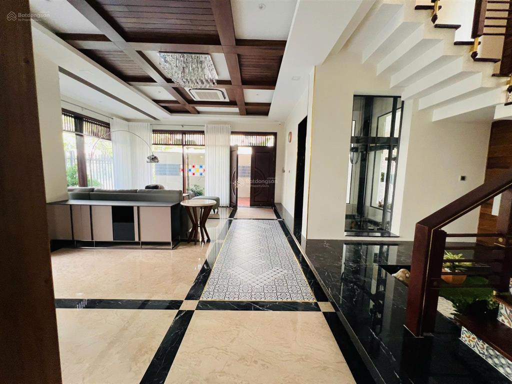 Bán biệt thự 234m2, 45 tỷ tại khu dân cư ven sông sadeco, nguyễn văn linh, quận 7, tp.hcm