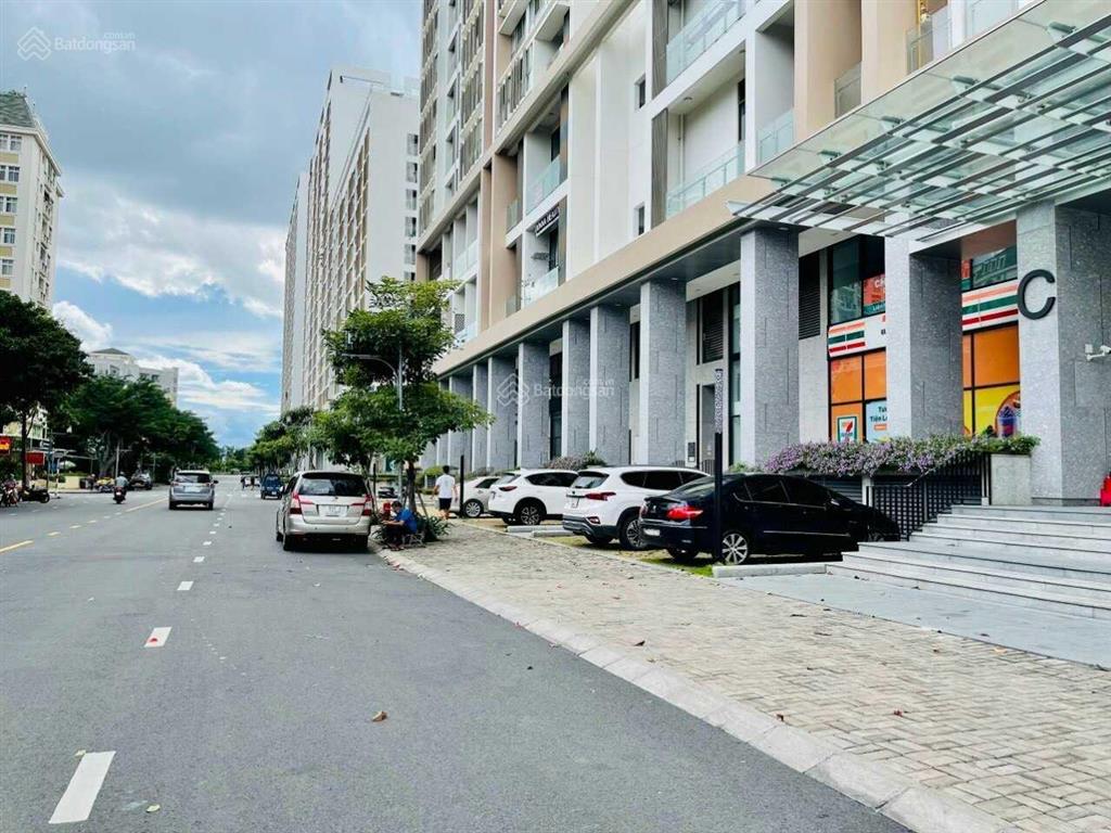 Bán nhanh căn shop (m7) midtown phú mỹ hưng, căn góc 2 mặt tiền đường 16, giá trị mỗi năm tăng 5%