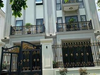 Cho thuê biệt thự phú mỹ hưng khu nam thông, 5pn, 5wc, giá 120 triệu, 257m2 giá tốt