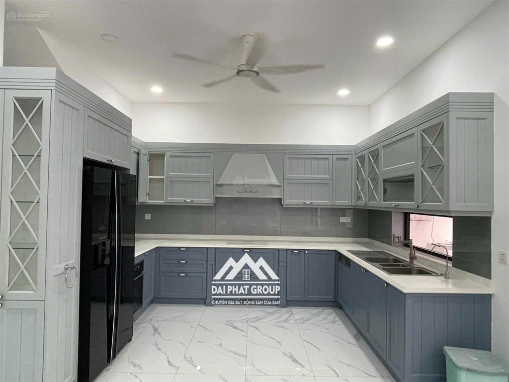 Cho thuê biệt thự phú mỹ hưng khu mỹ thái 3, giá tốt 55 triệu, 126m2, 4pn, 4wc đầy đủ nội thất đẹp