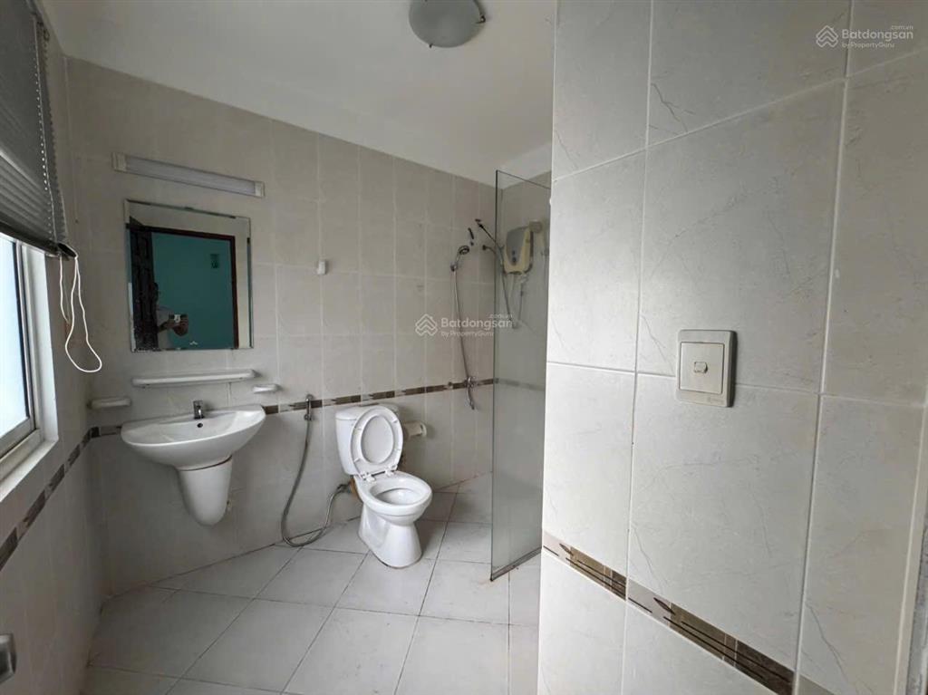 Cho thuê nhà mặt phố tại phú mỹ hưng đường nguyễn văn linh, 40 triệu/tháng giá hời