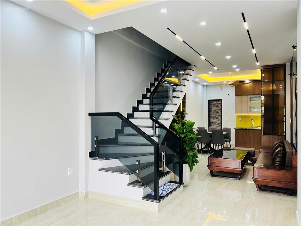 Bán nhà 3 tầng full nội thất hùng vương, hồng bàng, hải phòng, 57m2, ô tô vào, giá 3,35 tỷ