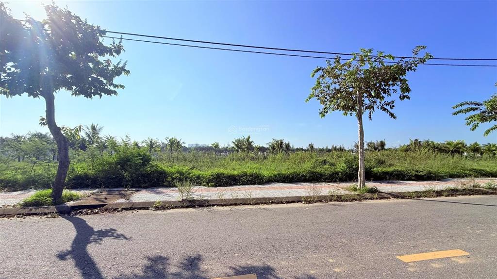 Bán cặp đất đầm sen đông nam view biệt thự