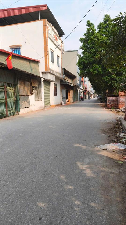 Sát bìa làng me phù khê, từ sơn, bắc ninh