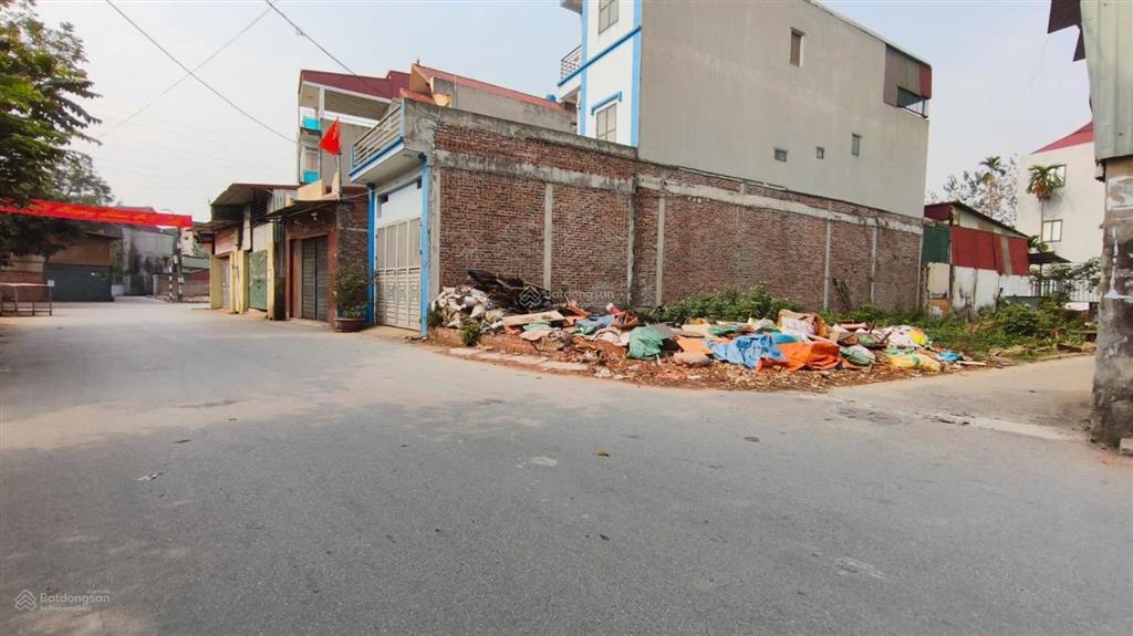 Sát bìa làng me phù khê, từ sơn, bắc ninh