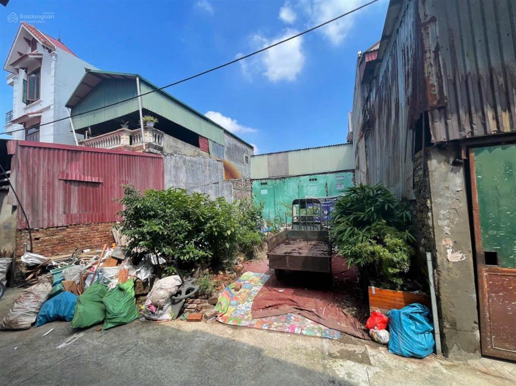 Sát bìa làng me phù khê, từ sơn, bắc ninh