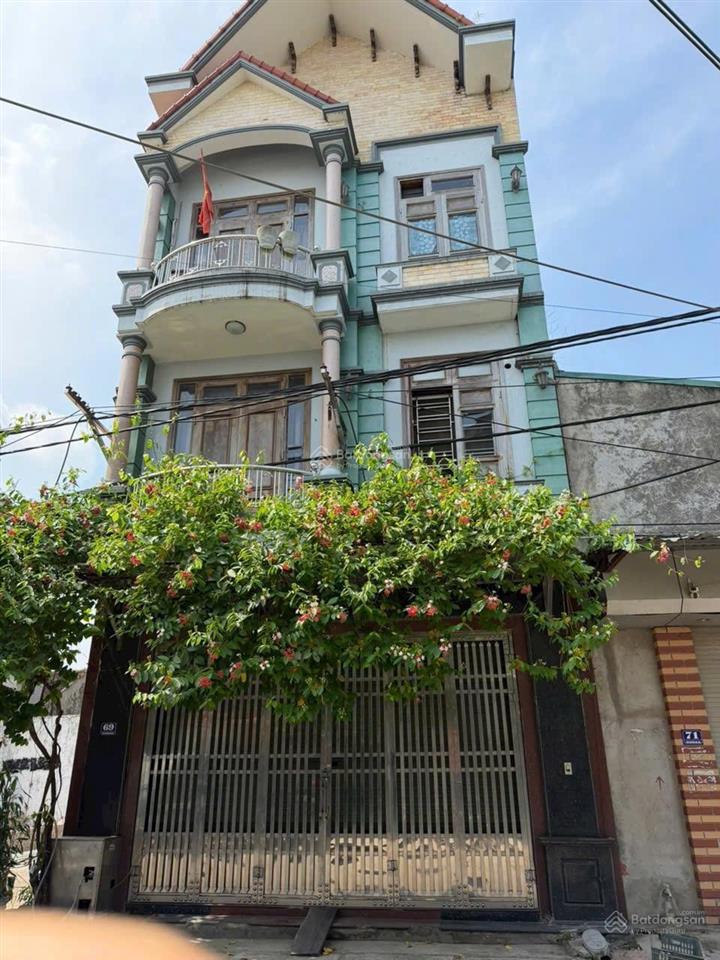 Chính chủ gửi em bán nhà 3 tầng 65m2 trục chính kinh doanh đỉnh không nhanh là mất