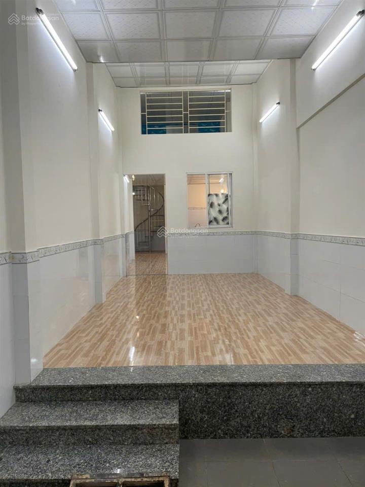 Cho thuê nhà nguyên căn trong hẻm nở hậu