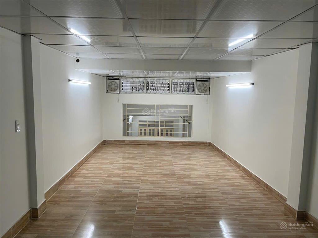Cho thuê nhà nguyên căn trong hẻm nở hậu