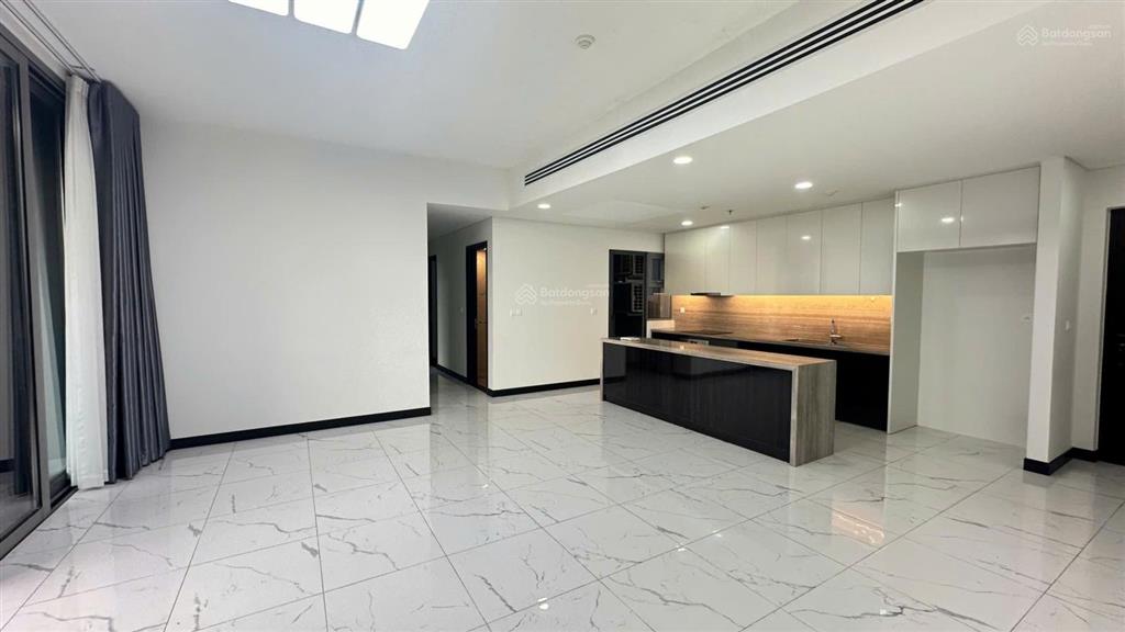 Empire city cho thuê 3 phòng ngủ nội thất cơ bản tầng cao view sông, bitexco ngắm pháo hoa