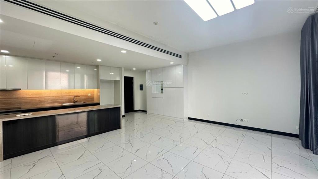 Empire city cho thuê 3 phòng ngủ nội thất cơ bản tầng cao view sông, bitexco ngắm pháo hoa