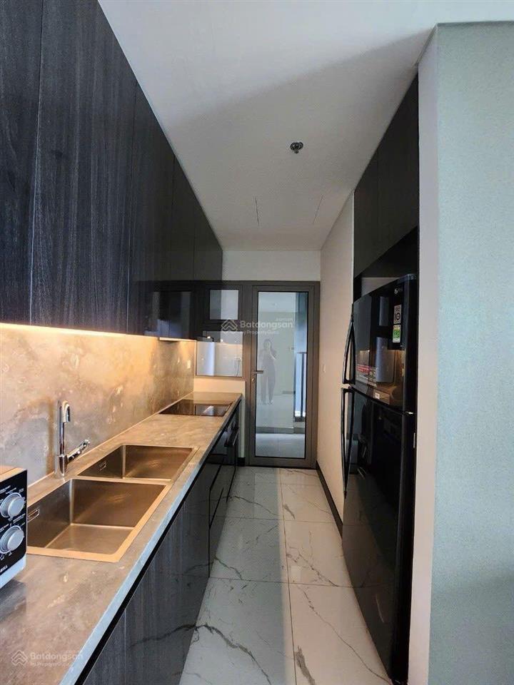 Empire city  hạ giá bán nhanh 1 phòng ngủ view sông , bitexco , tầng cao view kg chắn.