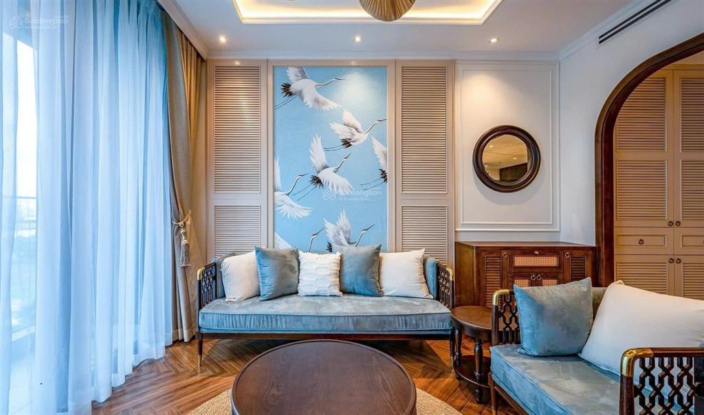 Empire city cho thuê 2 phòng ngủ nội thất cao cấp view hồ bơi thoáng mát