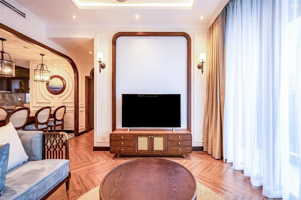 Empire city cho thuê 2 phòng ngủ nội thất cao cấp view hồ bơi thoáng mát