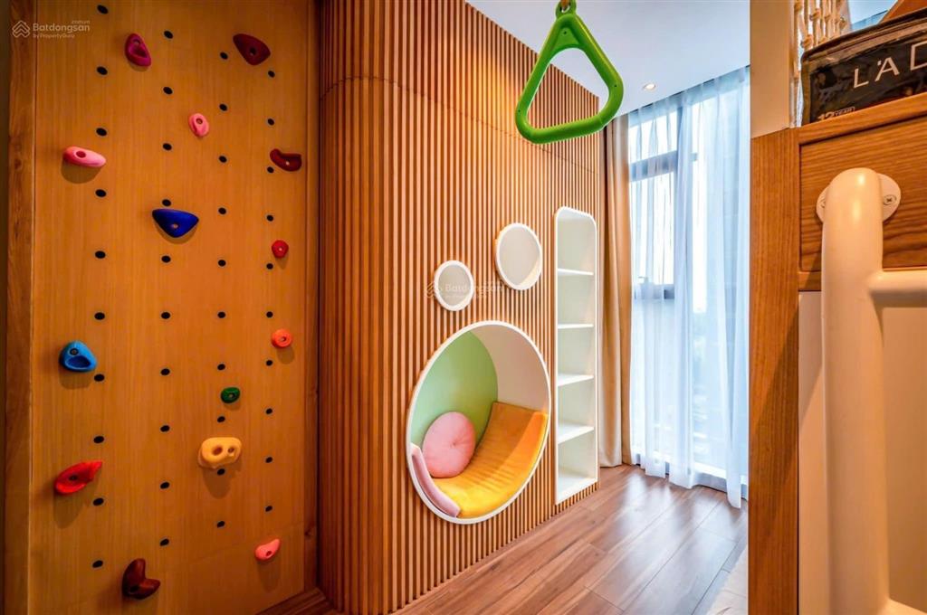 Empire city cho thuê 2 phòng ngủ nội thất cao cấp view hồ bơi thoáng mát
