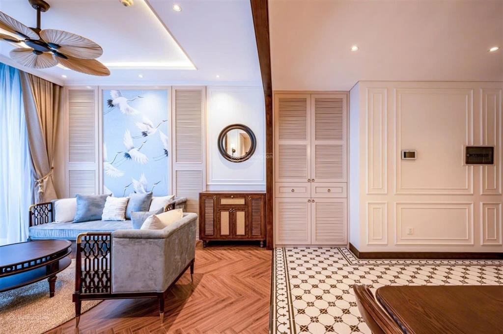 Empire city cho thuê 2 phòng ngủ nội thất cao cấp view hồ bơi thoáng mát
