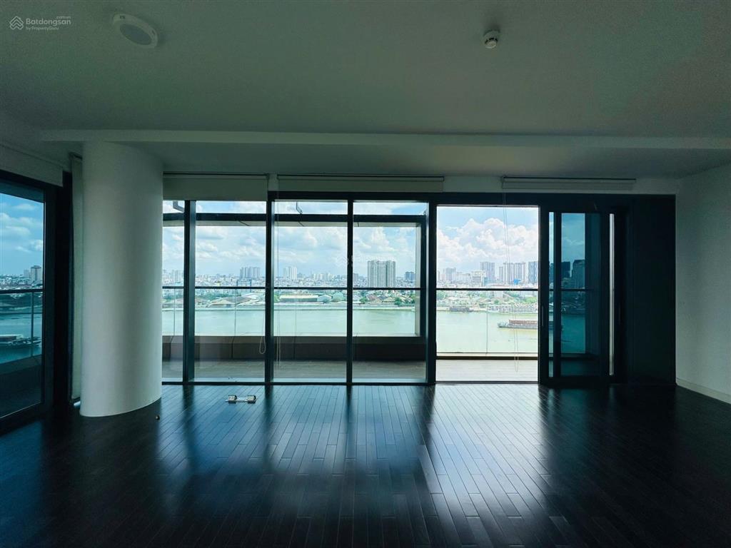 Cove residence empire city cho thuê 3 phòng ngủ view trực diện sông, view ngắm pháo hoa .