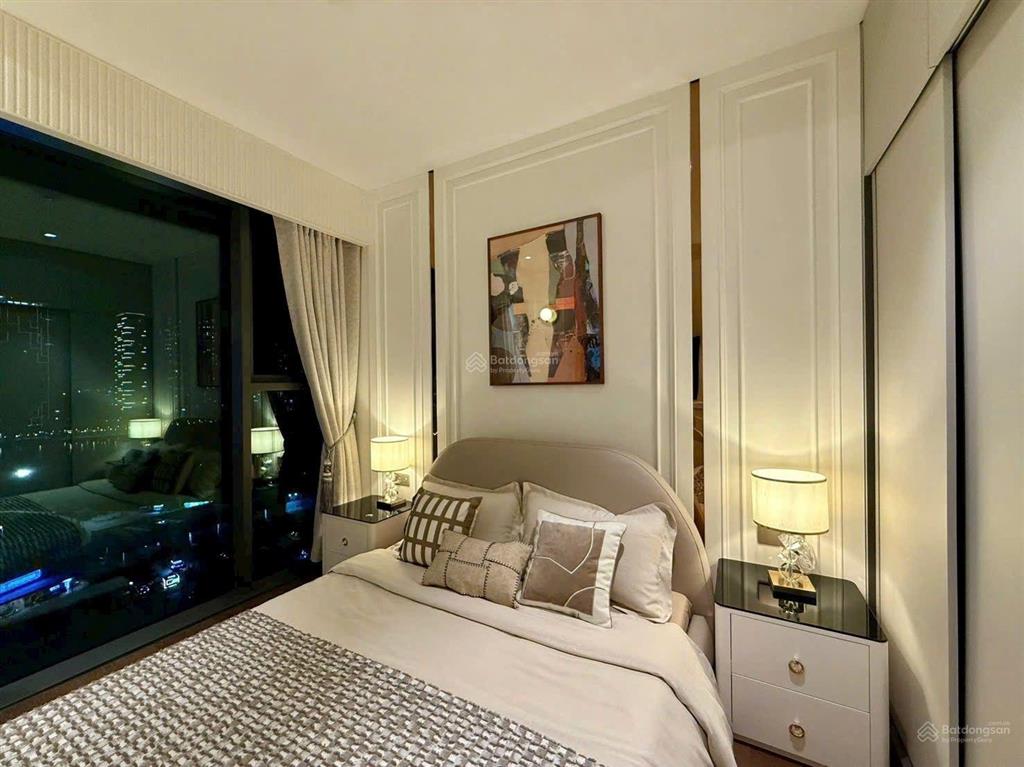 The crest metropole cho thuê căn góc 3 phòng ngủ tầng cao view trực diện sông, tòa marina ifc
