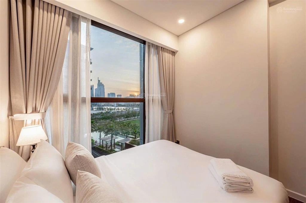 Cho thuê 3 phòng ngủ view cầu bason hàng hiếm