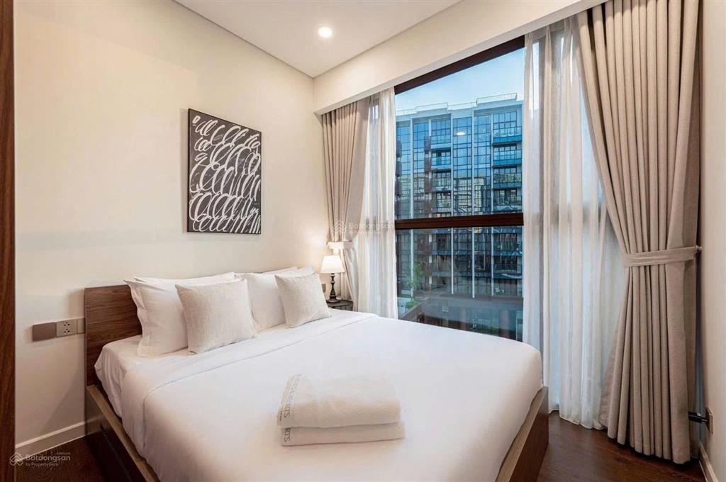 Cho thuê 3 phòng ngủ view cầu bason hàng hiếm