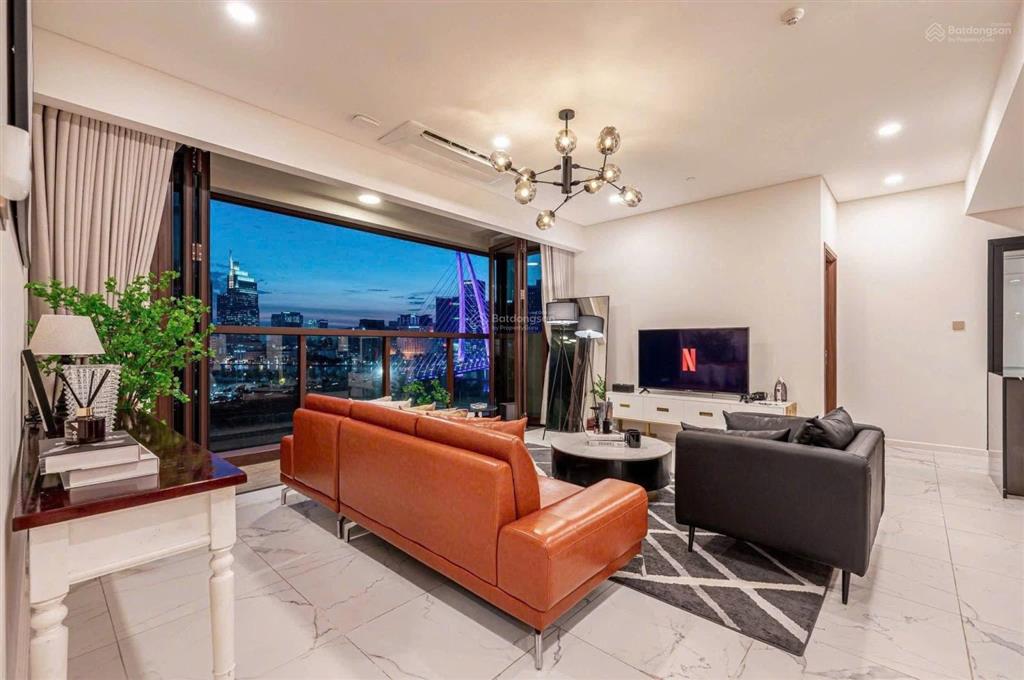 Cho thuê 3 phòng ngủ view cầu bason hàng hiếm