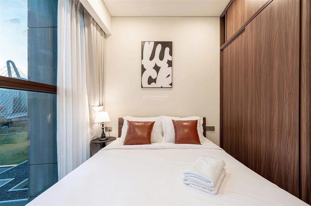 Cho thuê 3 phòng ngủ view cầu bason hàng hiếm