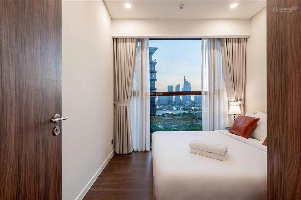 Cho thuê 3 phòng ngủ view cầu bason hàng hiếm