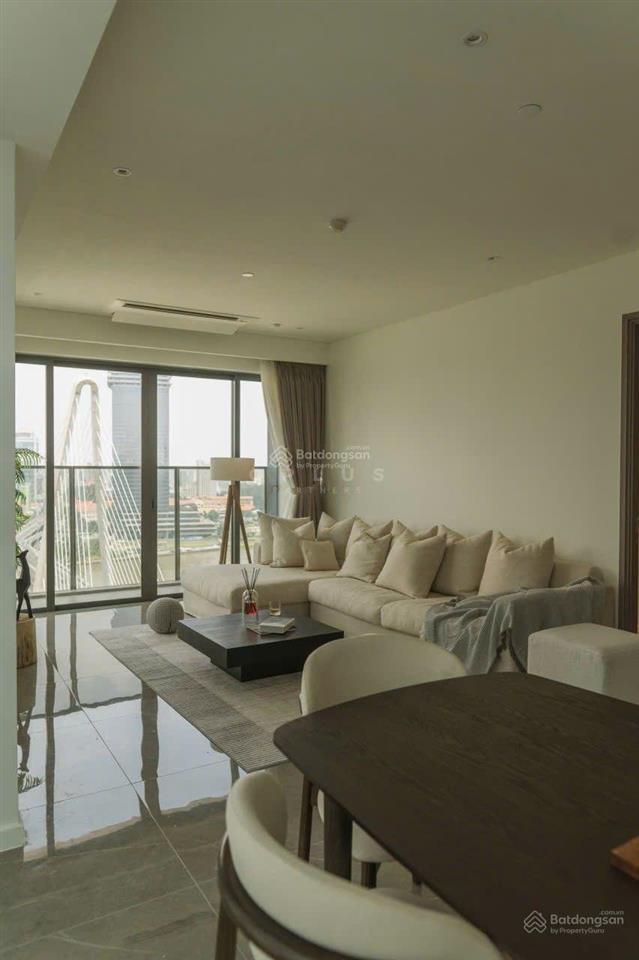 Cho thuê the operametropole 3 phòng ngủ nội thất cao cấp thang máy riêng