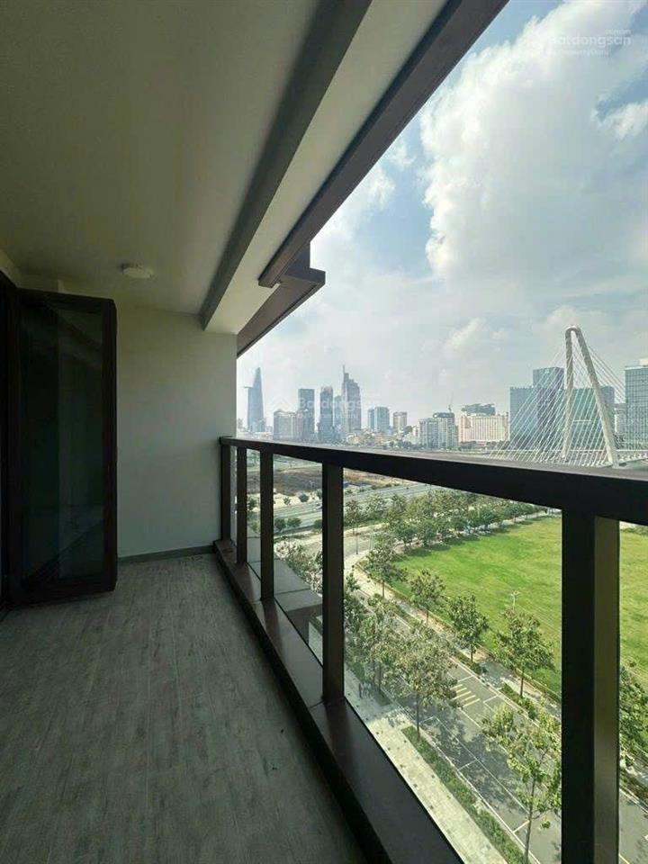 Cho thuê the galleria  metropole căn 4 phòng ngủ thang máy riêng hàng hiếm