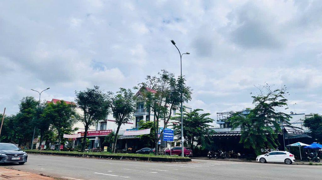 CẦN BÁN NỀN DIỆN TÍCH LỚN, FULL THỔ CƯ, GIÁ RẺ KHU HÀNH CHÍNH, DÂN CƯ ĐÔNG, TIỆN KINH DOANH