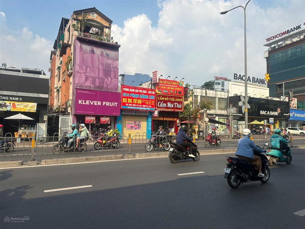 Cho thuê nhà số 36 36a đường phan đăng lưu quận bình thạnh dt, 9m x 20m ( 80tr/tháng )