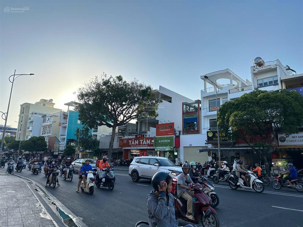 Cho thuê nhà số 206208 hậu giang ngay ngã tư hậu giang với minh phụng, f9, quận 6