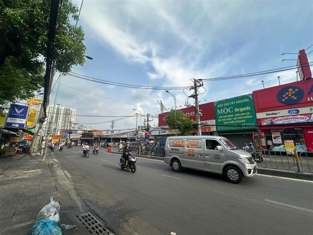 Mình chính chủ cho thuê mặt tiền 0709 đường lê văn quới quận bình tân.