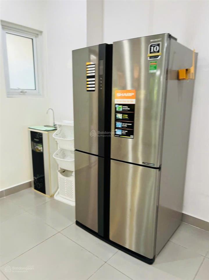 Cho thuê biệt thự độc lập, phòng khách rộng rãi + bếp đầy đủ tiện nghi, 3 phòng ngủ