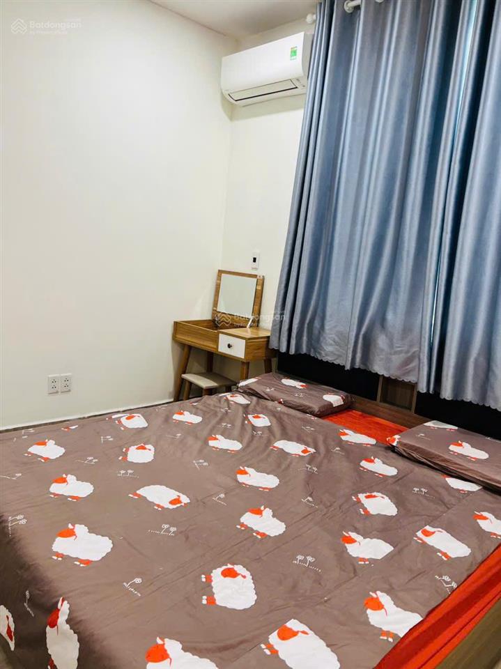 Cho thuê biệt thự độc lập, phòng khách rộng rãi + bếp đầy đủ tiện nghi, 3 phòng ngủ