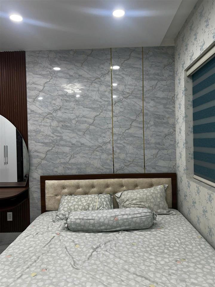 Cho thuê nhà ecolakes  biệt thự 3 tầng, 6 phòng ngủ, full nội thất mới , view công viên