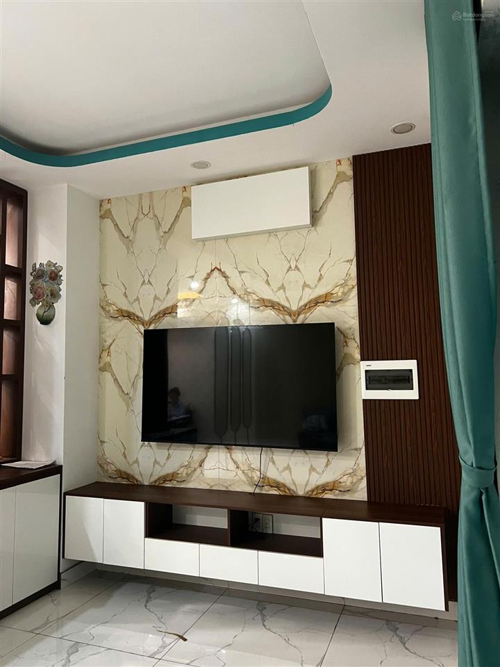 Cho thuê nhà ecolakes  biệt thự 3 tầng, 6 phòng ngủ, full nội thất mới , view công viên