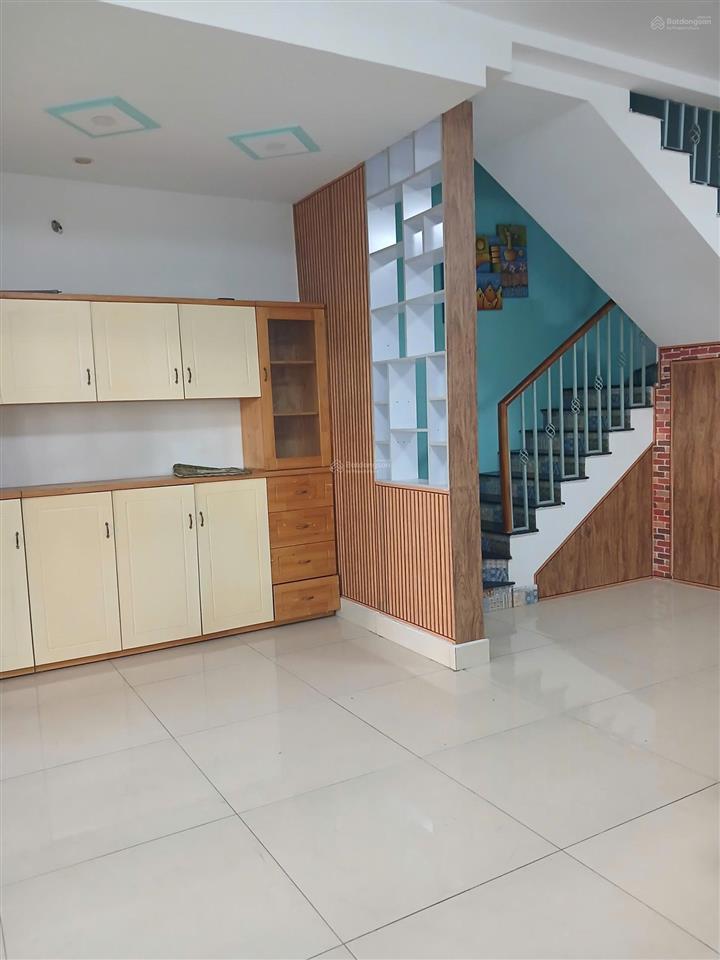 Cho thuê nhà ecolakes 4 phòng ngủ full tiện ích, dọn vào ở ngay
