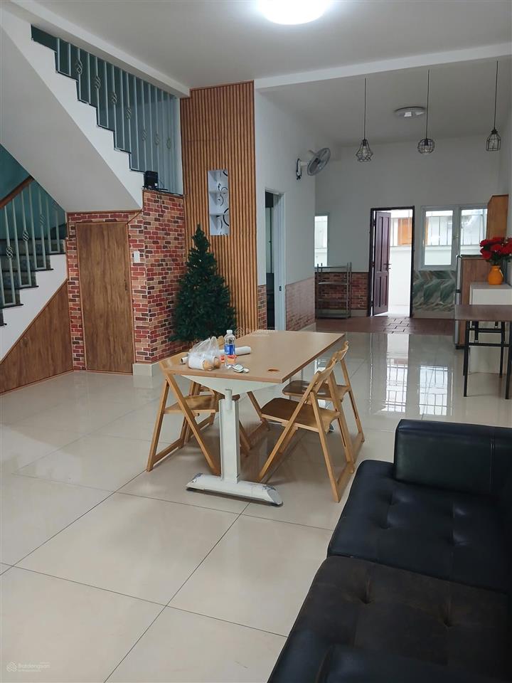 Cho thuê nhà ecolakes 4 phòng ngủ full tiện ích, dọn vào ở ngay