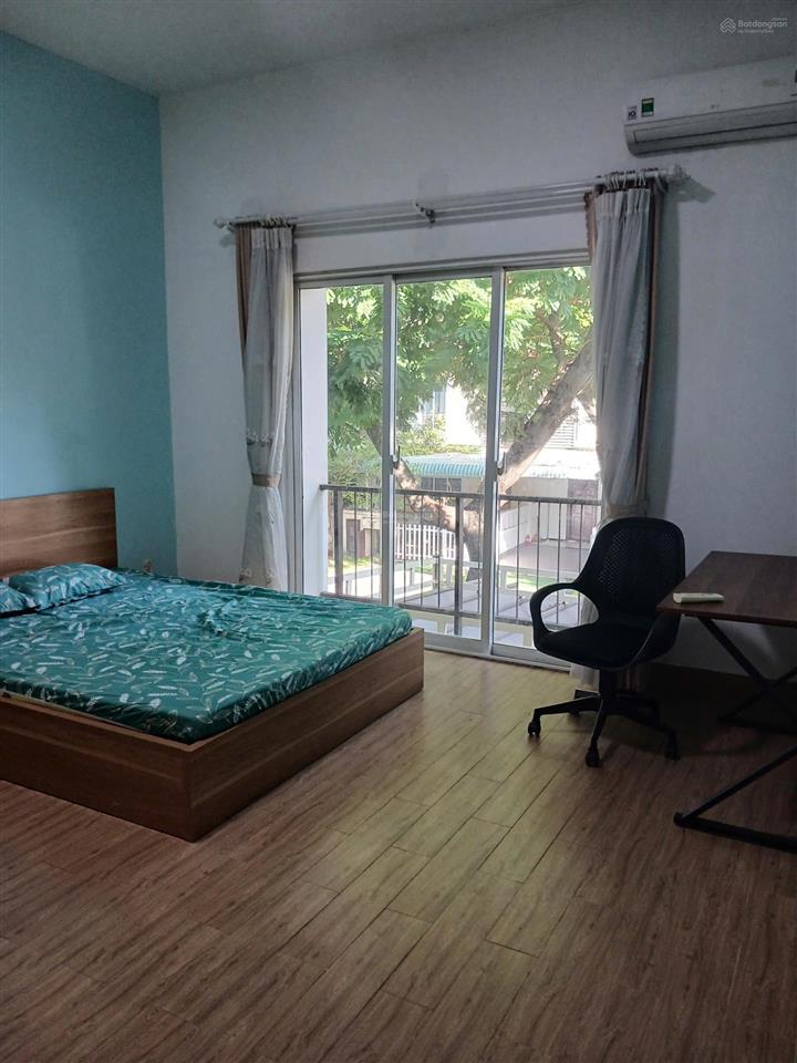 Cho thuê nhà ecolakes 4 phòng ngủ full tiện ích, dọn vào ở ngay