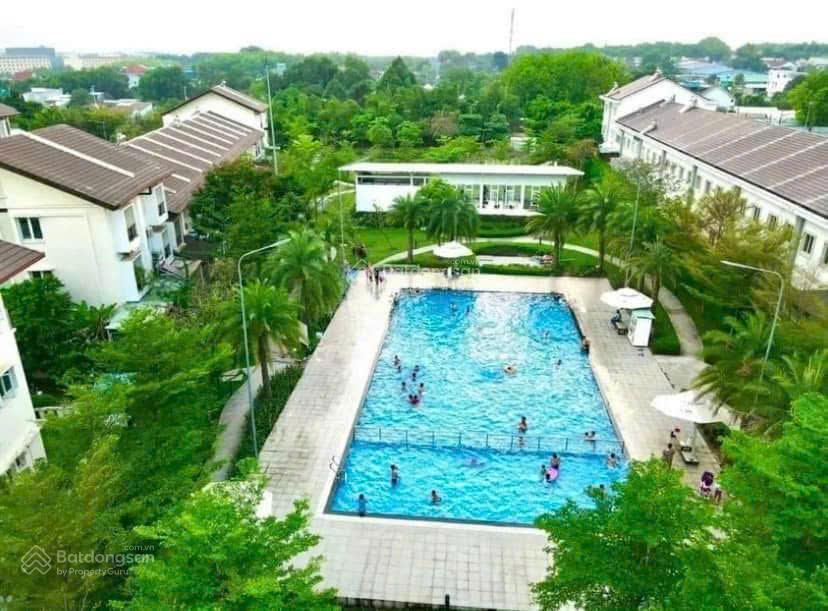 Chính chủ bán nhà ecolakes 3 tầng, 5 phòng ngủ giá chỉ 3 tỷ