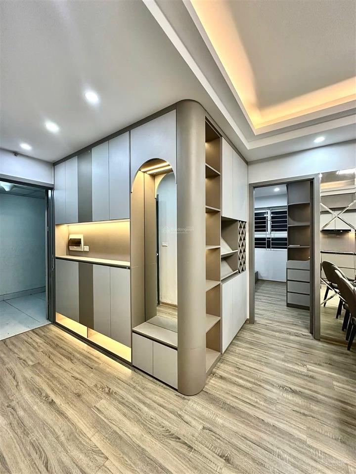 Chính chủ cần bán căn 3 phòng ngủ nội thất cơ bản như