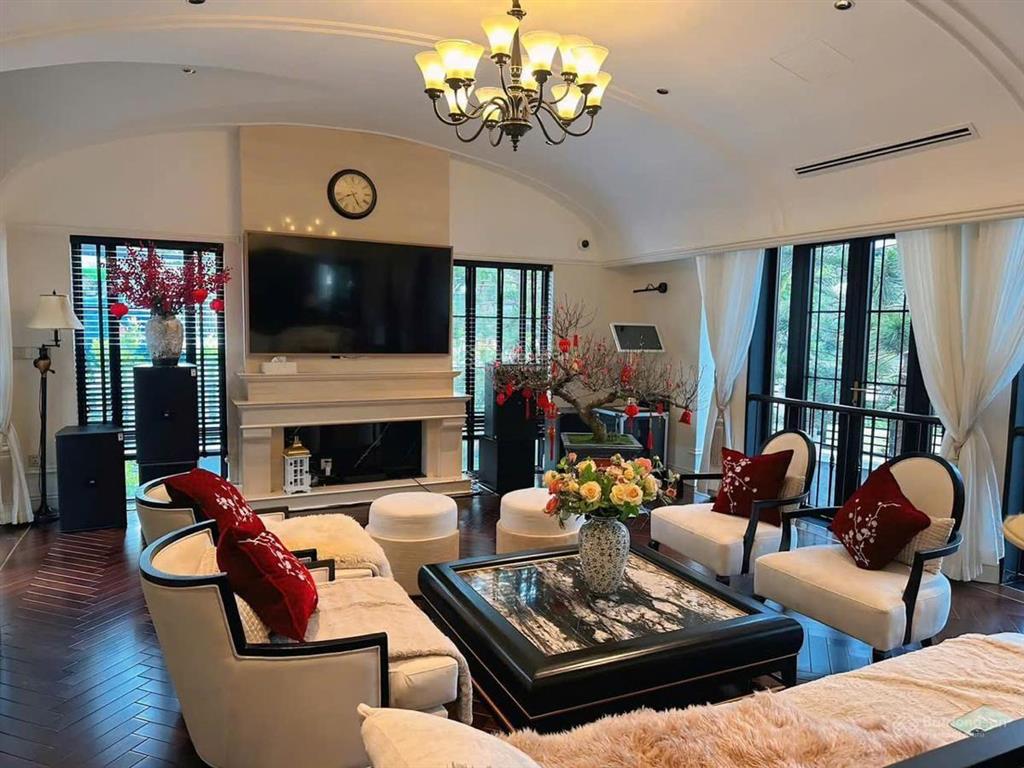Bán biệt thự view đẹp tại geleximco lê trọng tấn, khu b, 300 triệu / m2, 350 m2
