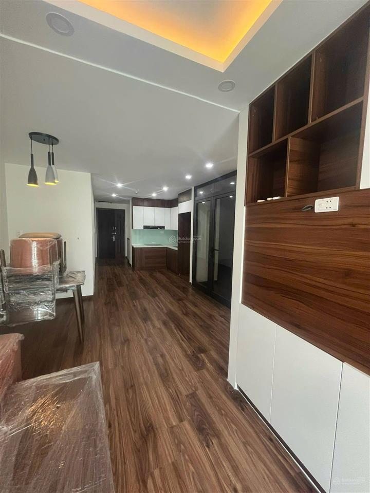 Chính chủ đi nước ngoài cần bán căn 71.22m2 dự án cc 90 nguyễn tuân  0913 535 ***