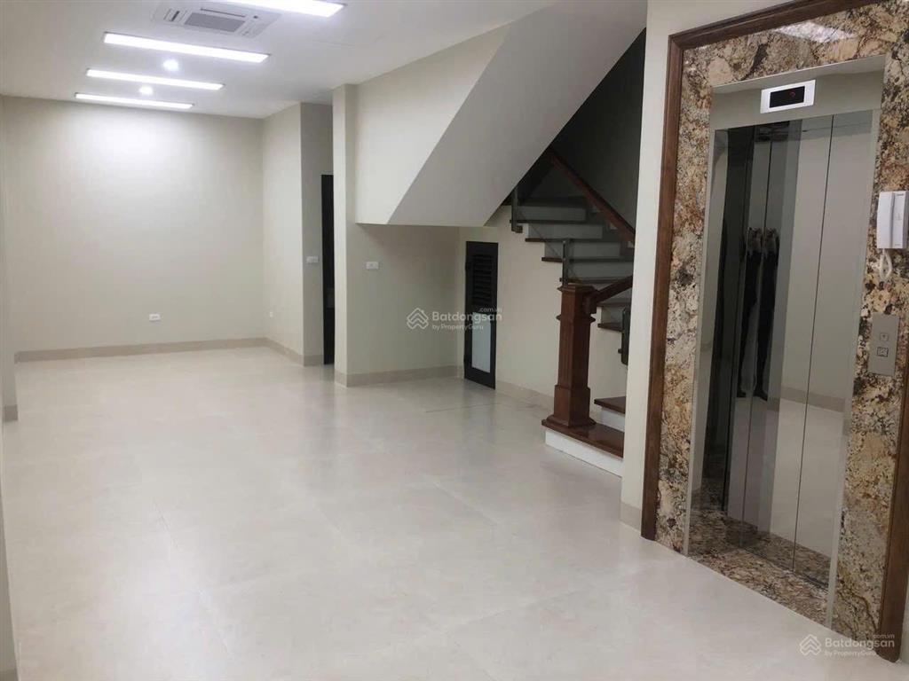 Cho thuê nguyên căn nhà liền kề 90 nguyễn tuân vị trí đẹp nhất dự án  0913 535 ***