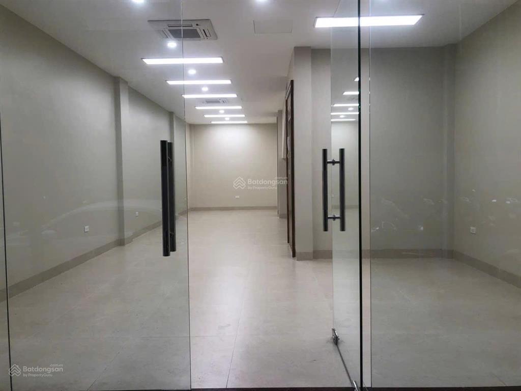 Cho thuê nguyên căn nhà liền kề 90 nguyễn tuân vị trí đẹp nhất dự án  0913 535 ***